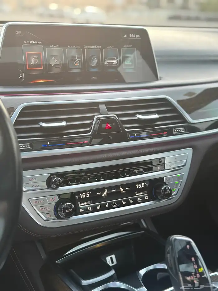 BMW740 ابيض 2016 17