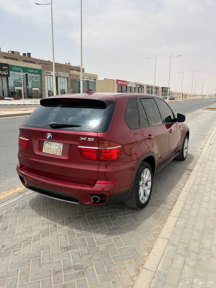BMW x5 موديل 2011 4