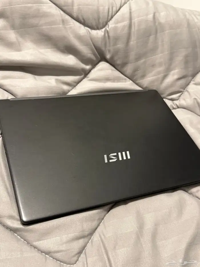 لابتوب 2025 نظيف مافيه اي خلل موجود مت جميع ملحقاته 0