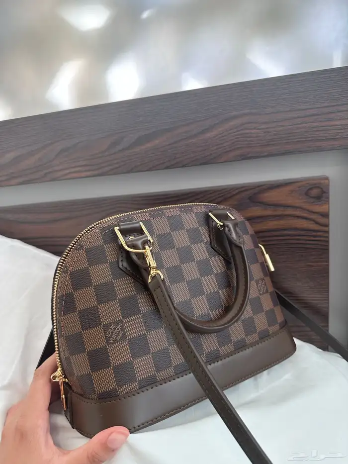 شنطه LV BB alma ماستر طبق الأصل 0