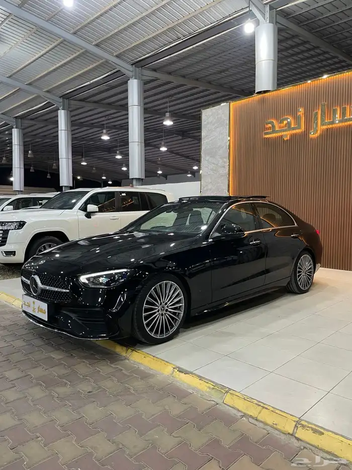 مرسيدسC300 موديل 2023 فل كامل 5