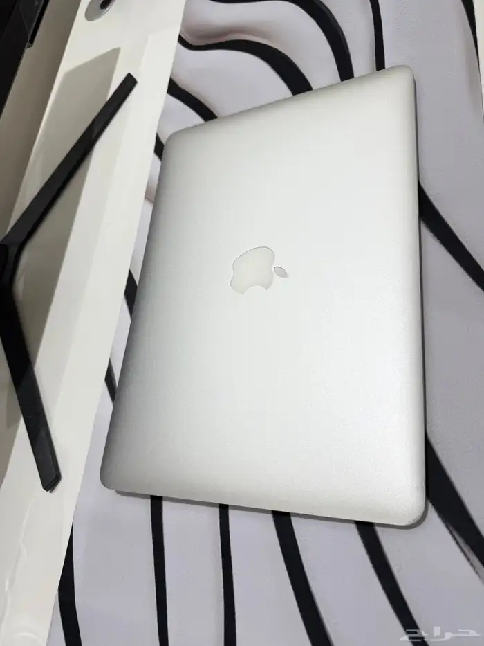 جهاز ماك بوك اير شبه جديد ( MacBook Air 2017 ) 3