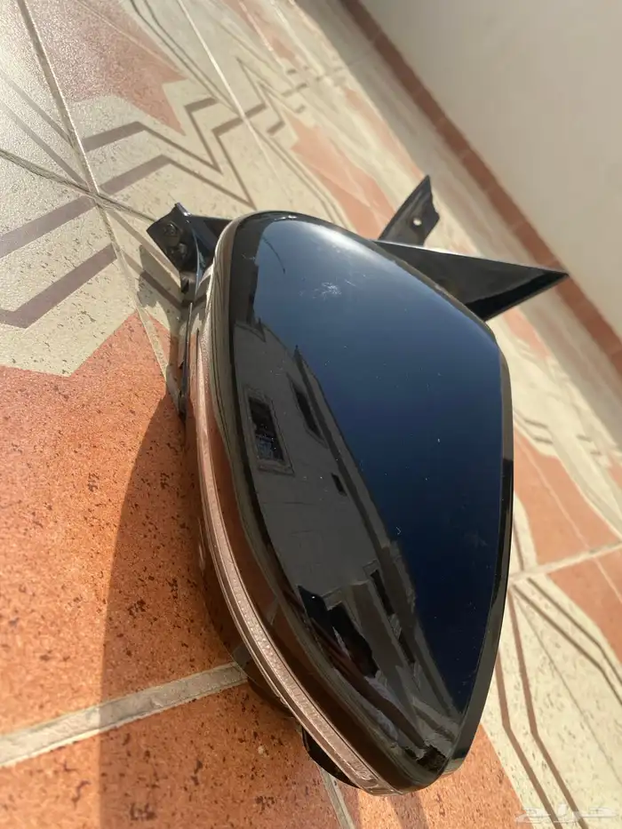 سلام عليكم اعرض لكم مراية ازيرا يسار نضيفه 0