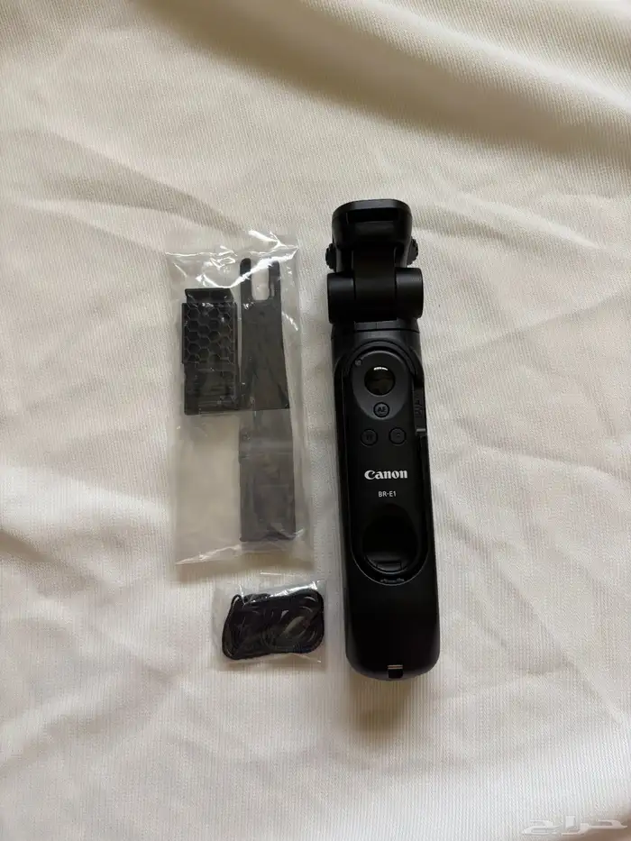 كاميرا Canon R50 بكامل الملحقات 3