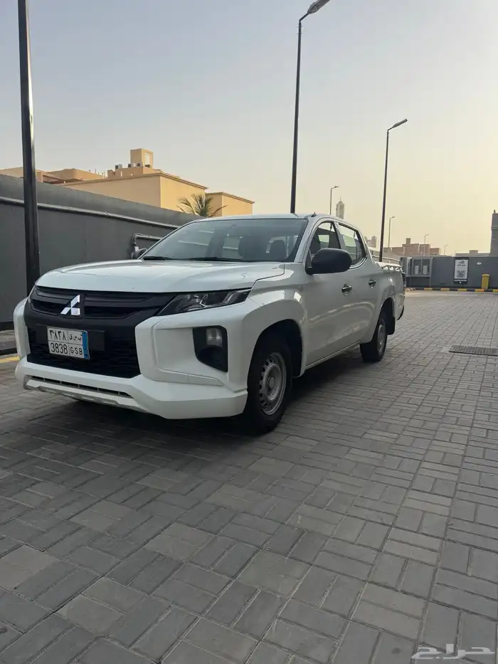 ميتسوبيشي L200 2022 4