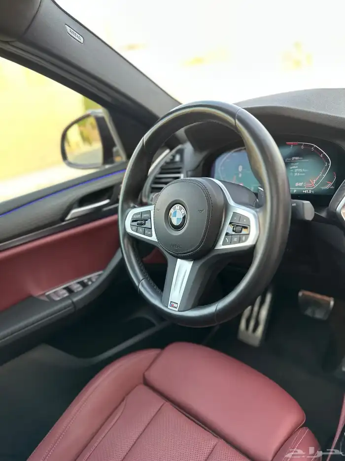 بي ام X4 موديل 2023 ماشيه 27 الف فقط ضمان وصيانه 36