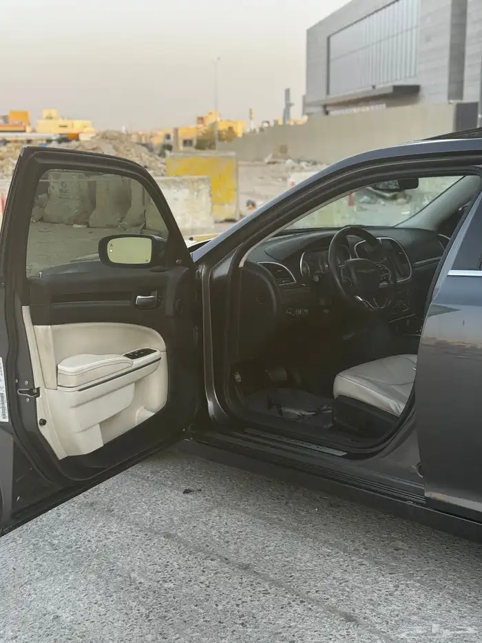 كرايزلر هيمي V8 5.7 موديل 2015 5