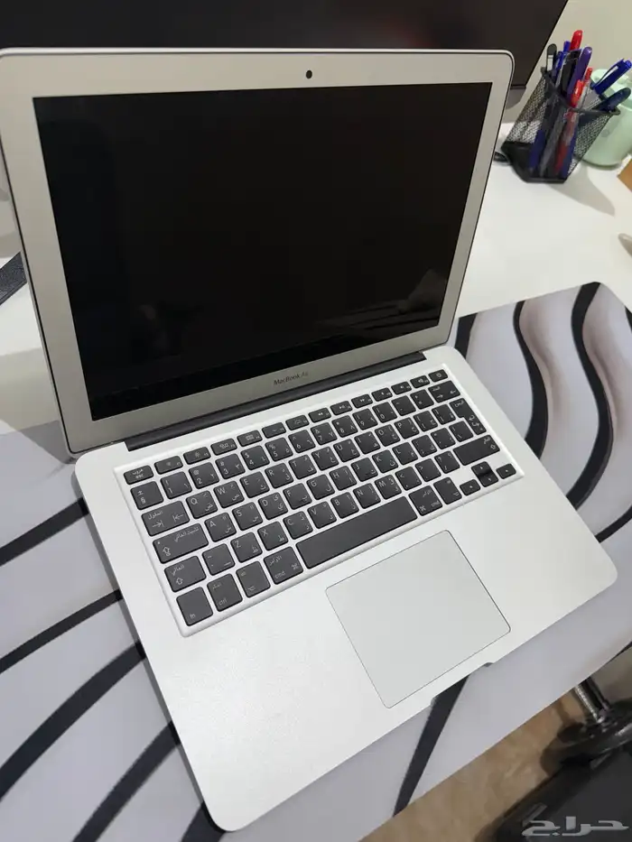 جهاز ماك بوك اير شبه جديد ( MacBook Air 2017 ) 1