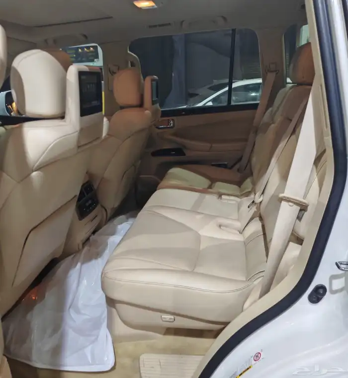 لكزس LX 2015 سعودي 6