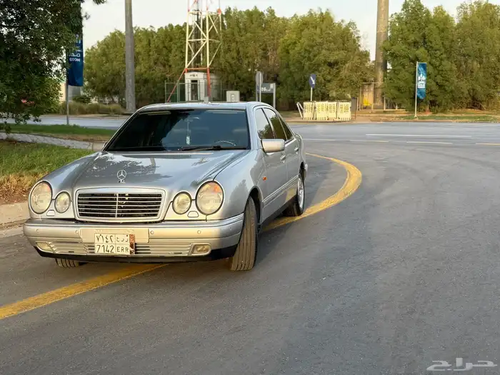 مرسيدس إي420 سنة صنع 1997 1997 Mercedes W210 E420 4