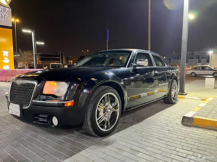 كرايزلر لمتد فل نضيف جدا بدى وكاله مالك اول 22