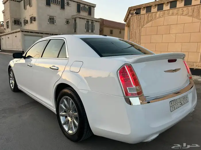 كرايزلر C300 مديل 2013 هيمي 4