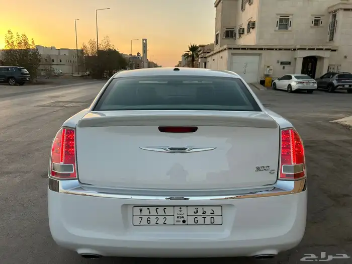 كرايزلر C300 مديل 2013 هيمي 1