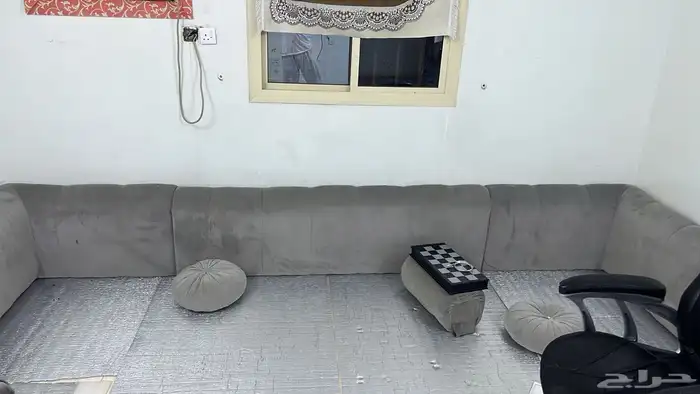 غرفة نوم مع مجلس ارضي 2