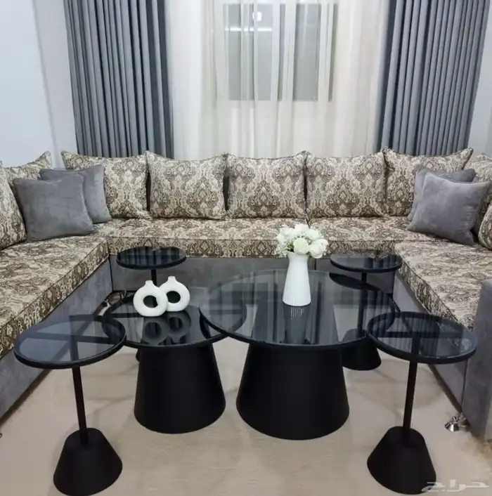 طاولات أطقم عروض خاصة بمناسبة اليوم الوطني 95 4