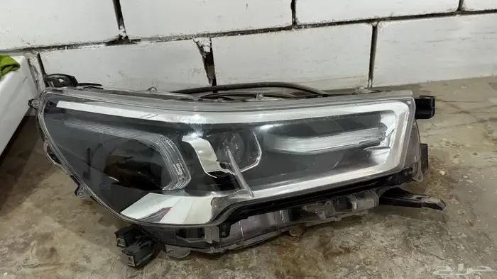 شمعتين يمين ويسار هايلوكس  2021 حق الفل اصلي 1