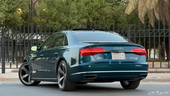 اودي A8L 2016 ( لون مميز ) 4