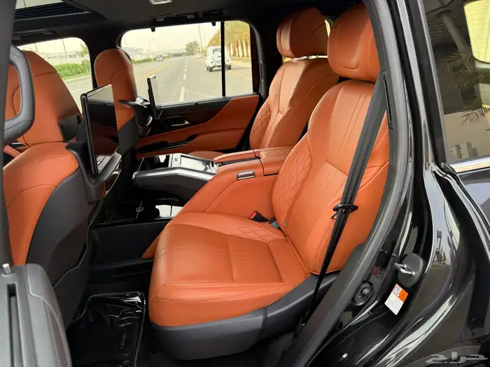 جيب لكزس LX600 VIP 2022 - سعودي ضمان وصيانه مجانيه 35