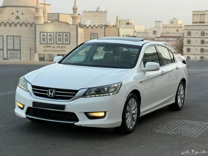 للبيع هوندا اكورد 2013 2