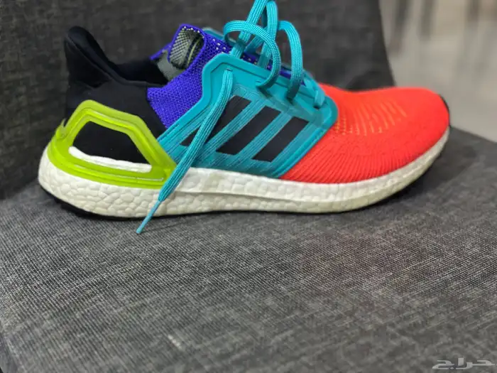 كوتش adidas مقاس 41 مستعمل خفيف 7