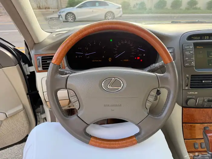 لكزس LS430 2005 - مخزنه سعودي 33