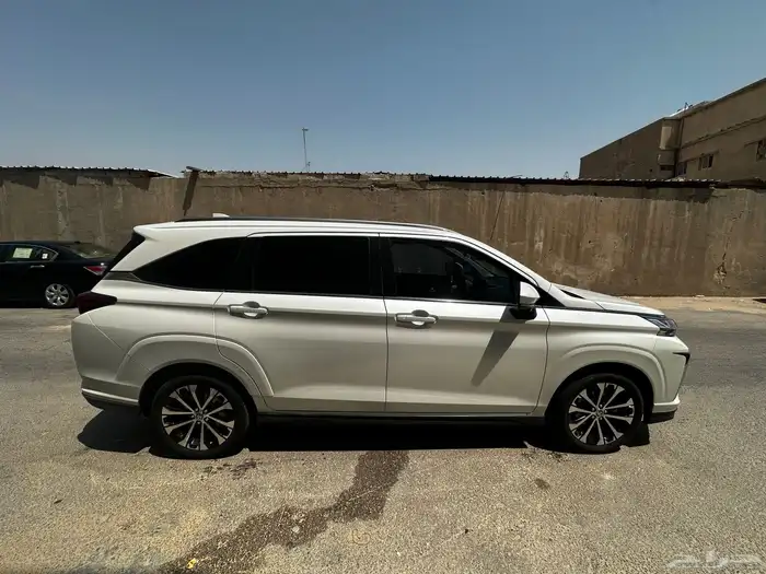 Toyota veloz 2024 6