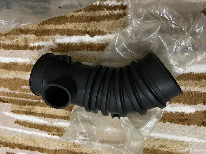 خرطوش قربه هواء هايلكس من 98 الى 2005 10