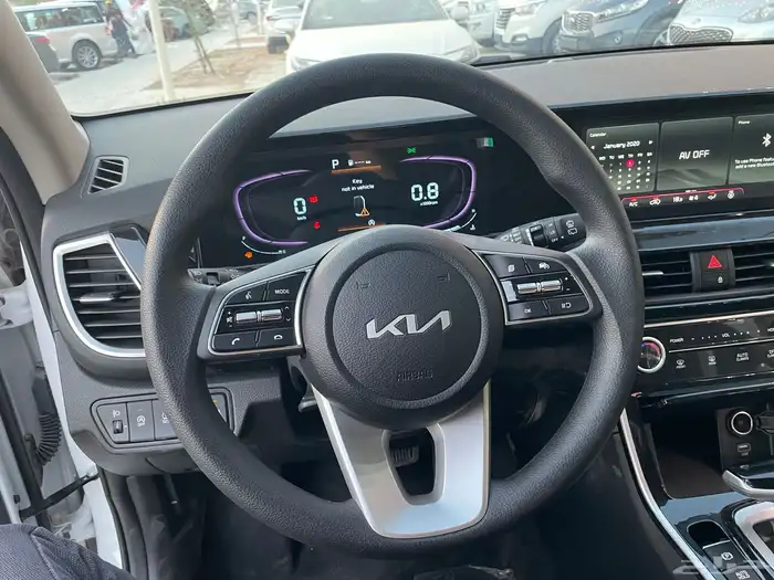 كيا سيلتوس 2025ستاندر مطور (بنزين)1.5L 12