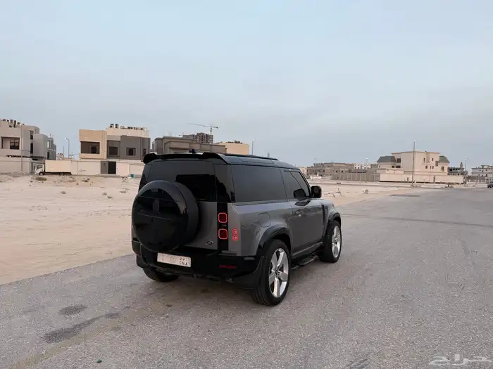 للبيع ديفندر 2022 HSE 90 6