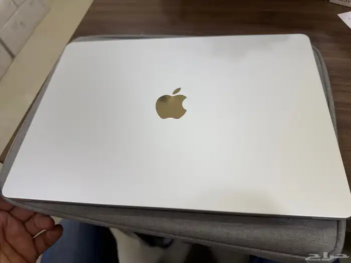 mac book air m3 15inch 5