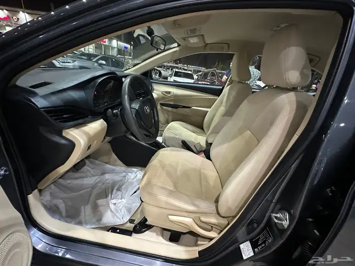 تويوتا يارس موديل 2022 استاندر 7