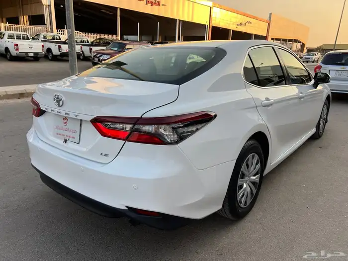 تويوتا كامري 2022 استاندر 6