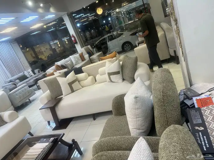 طقم كنب مكون من 11 نفر ثلاث كنبات واثنين كرسي 4