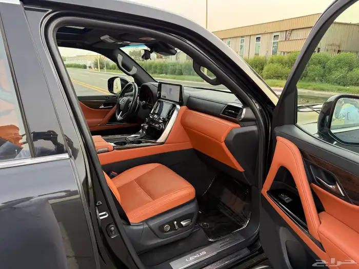 جيب لكزس LX600 VIP 2022 - سعودي ضمان وصيانه مجانيه 26