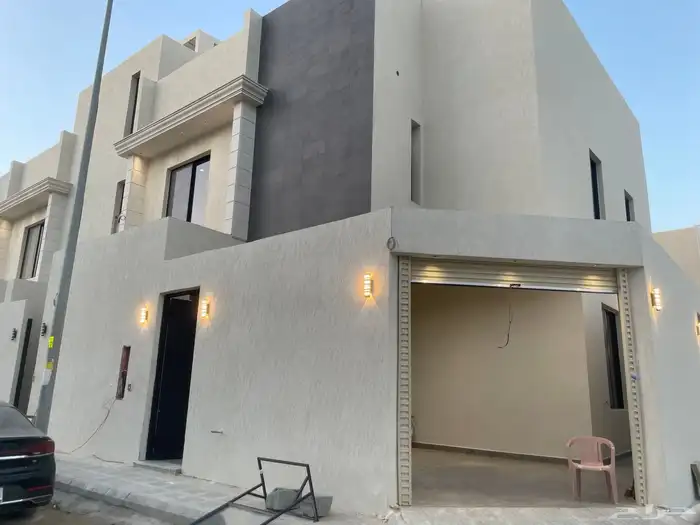 فيلا درج داخلي للبيع بحي غصون 0