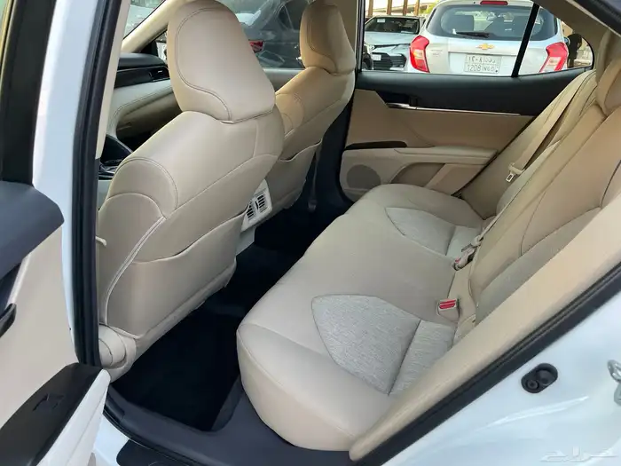 تويوتا كامري 2022 استاندر 7