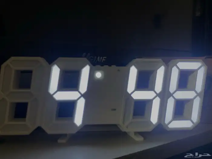 ساعة LED رقميه مميزات فيها منبه درجة الحرارة والوقت جديدة 2