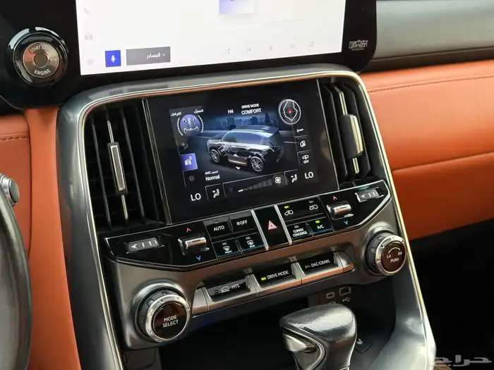 جيب لكزس LX600 VIP 2022 - سعودي ضمان وصيانه مجانيه 50