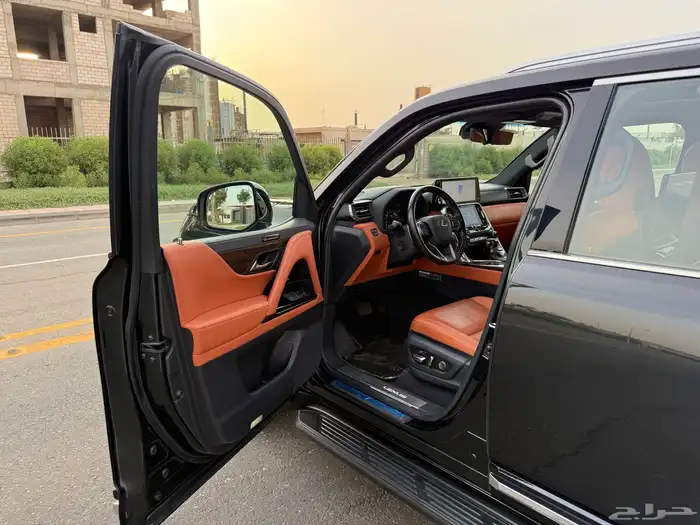 جيب لكزس LX600 VIP 2022 - سعودي ضمان وصيانه مجانيه 38