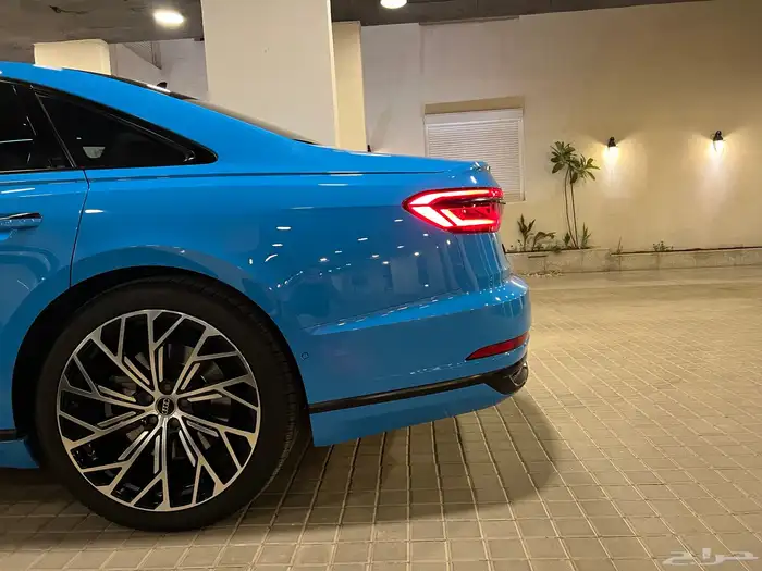 اودي A8 بلو ميامي 2019 25