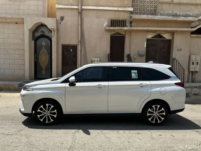 Toyota veloz 2024 4