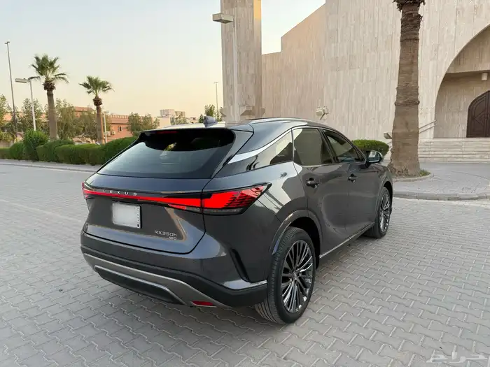 لكزس RX 350 h 2023 سعودي على الضمان 5