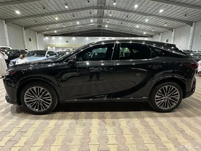 لكزس RX350 h موديل 2023 فل كامل هايبرد 4