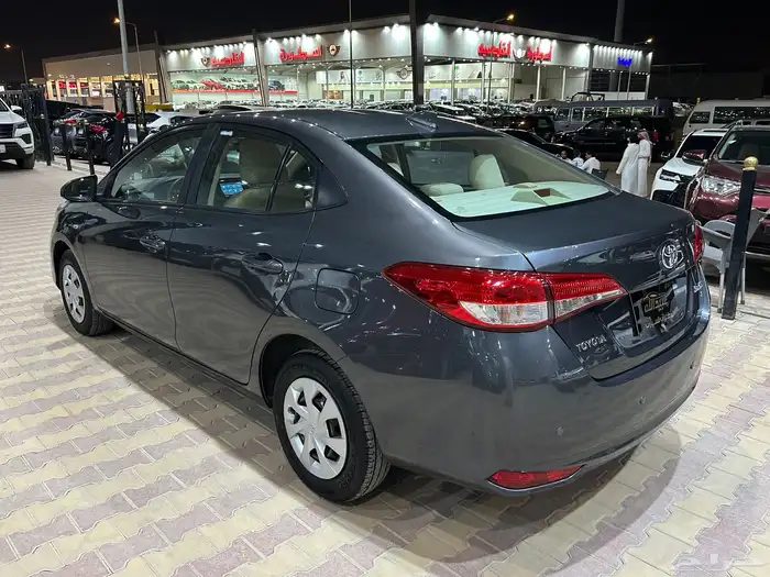 تويوتا يارس موديل 2022 استاندر 25