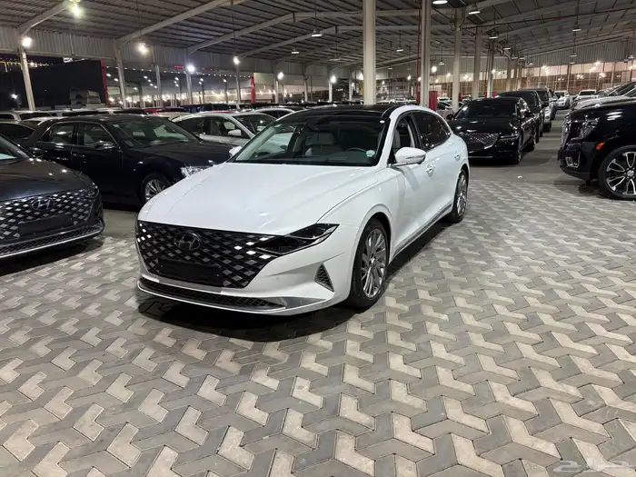 هيونداي ازيرا 2022 3