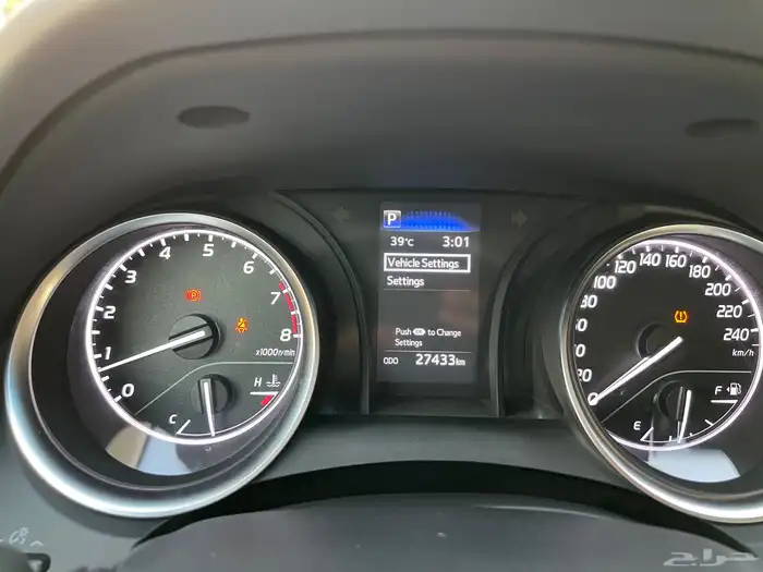 تويوتا كامري 2022 استاندر 12