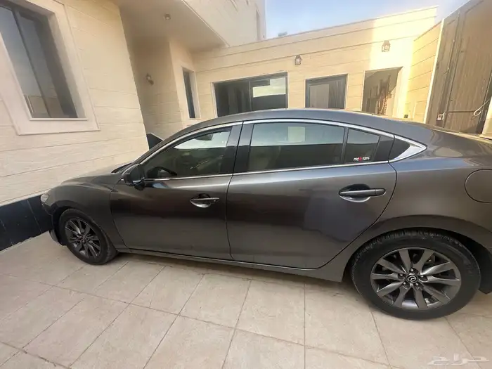 للبيع مازدا موديل 2019 1