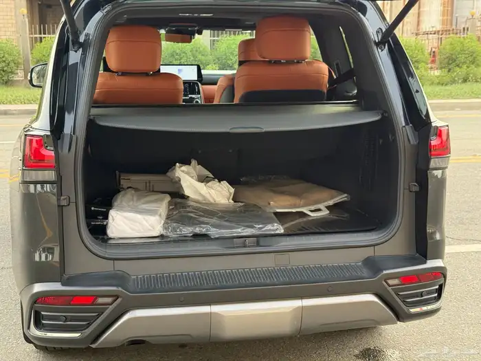 جيب لكزس LX600 VIP 2022 - سعودي ضمان وصيانه مجانيه 15