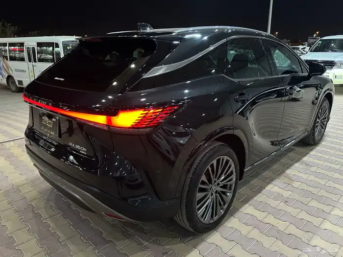 لكزس RX350 h موديل 2023 فل كامل هايبرد 29