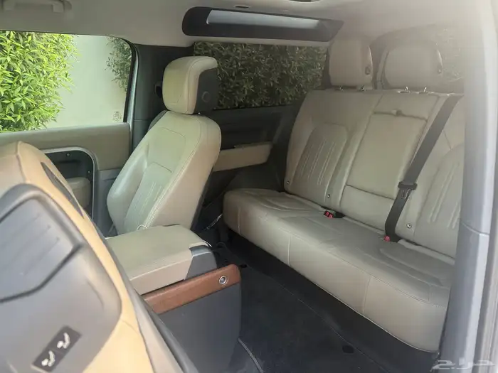 2021 Defender 90 HSE V6 2